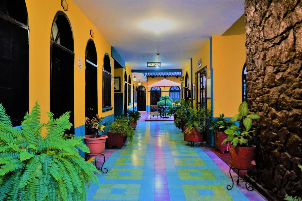 Hotel Delfín Comitán Kültér fotó